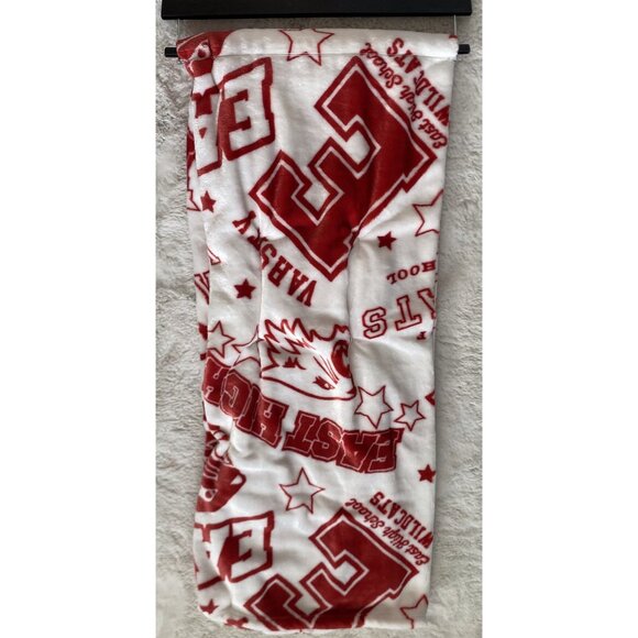 Disney High School Musical East High Wildcats Throw Blanket 50 X 70” White NEW - Picture 11 of 14